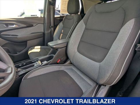 Used 2021 Chevrolet TrailBlazer LT FWD image 20