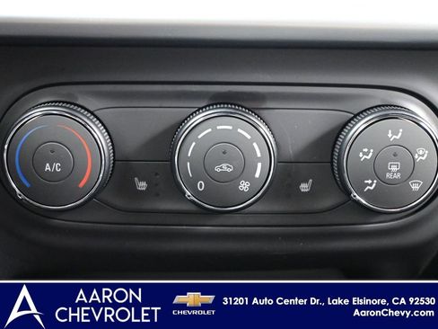 New 2026 Chevrolet Trax RS w/ Sunroof Package FWD image 24