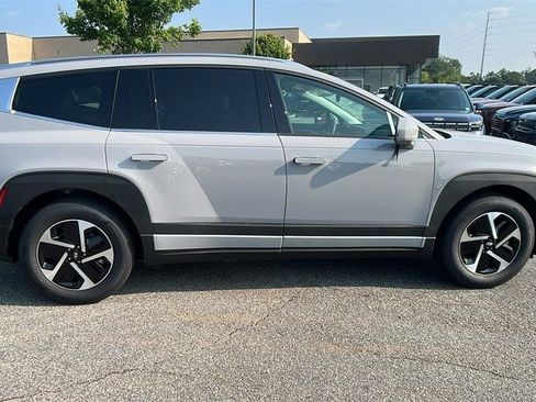 New 2026 Hyundai Ioniq 9 SE image 8