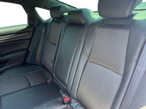 Used 2018 Honda Accord Sport image 13