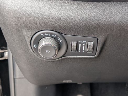 New 2025 Jeep Compass Limited w/ Elite Group image 17