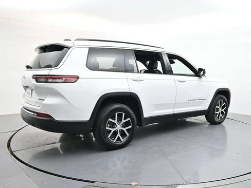 Used 2024 Jeep Grand Cherokee L Limited w/ Luxury Tech Group II AWD/4WD image 7