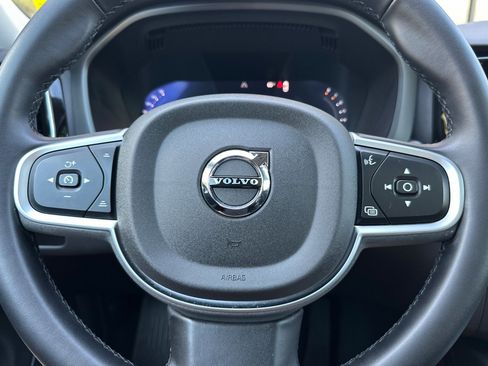 Certified 2025 Volvo XC60 B5 Core AWD/4WD image 27