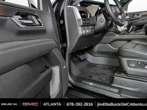 New 2026 GMC Yukon Denali w/ Denali Reserve Package AWD/4WD image 8