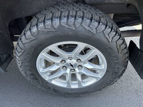 Used 2021 Chevrolet Silverado 1500 RST AWD/4WD image 10