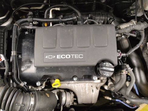 Used 2019 Chevrolet Sonic LT image 30