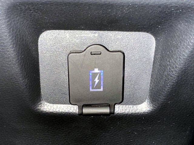 Used 2023 Toyota RAV4 LE AWD/4WD image 14