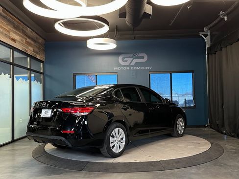 Used 2023 Nissan Sentra S image 3