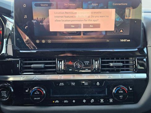 New 2026 Nissan Pathfinder SL FWD image 18