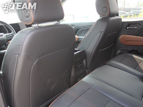 Certified 2025 GMC Canyon AT4 AWD/4WD image 20