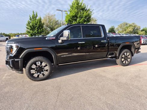 New 2026 GMC Sierra 2500 Denali w/ Denali Reserve Package AWD/4WD image 4