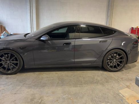 Used 2022 Tesla Model S Plaid AWD/4WD image 2