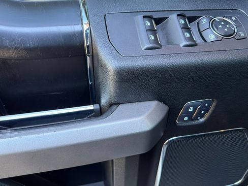 Used 2018 Ford F150 Platinum w/ Technology Package AWD/4WD image 12