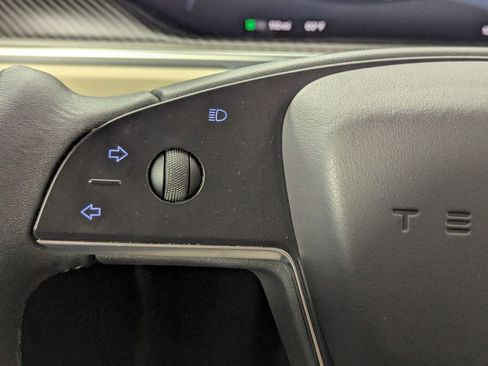 Used 2022 Tesla Model S Plaid image 37