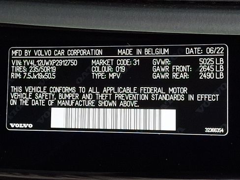 Used 2023 Volvo XC40 B5 Plus w/ Driver Assist Package AWD/4WD image 29