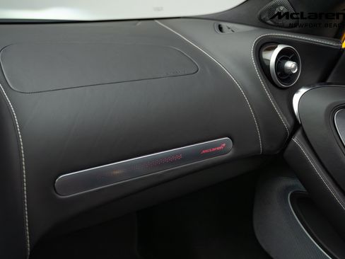 Used 2025 McLaren GTS RWD image 33