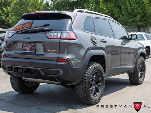 Used 2019 Jeep Cherokee Trailhawk w/ Comfort/Convenience Group AWD/4WD image 16