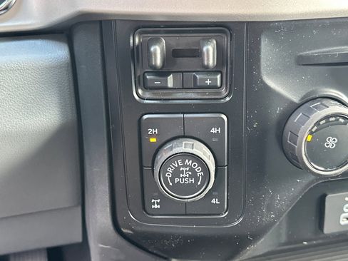 New 2026 Ford F250 XLT w/ XLT Premium Package AWD/4WD image 32
