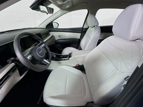 Certified 2025 Hyundai Tucson SE image 21