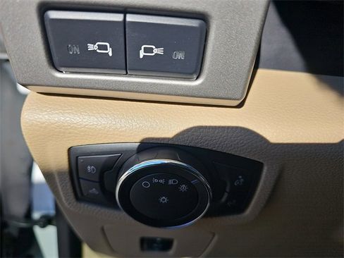 Used 2016 Ford F150 Lariat w/ Equipment Group 502A Luxury image 26