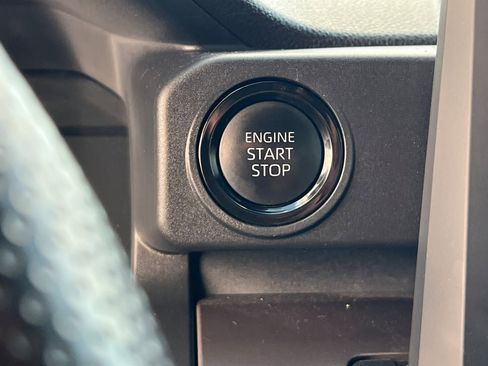 Used 2025 Toyota Tacoma SR5 image 23