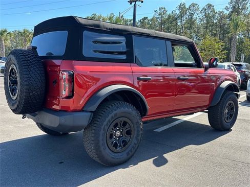 Used 2023 Ford Bronco Wildtrak image 11