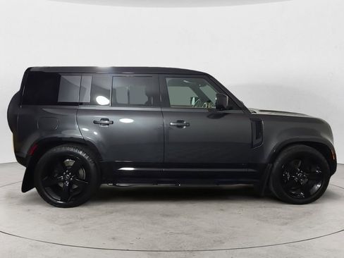 Used 2025 Land Rover Defender 110 V8 AWD/4WD image 6