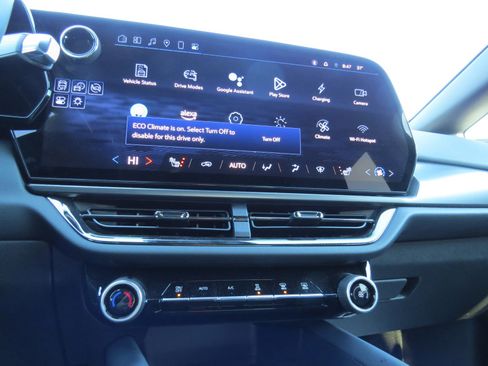 Used 2024 Chevrolet Equinox EV RS image 20