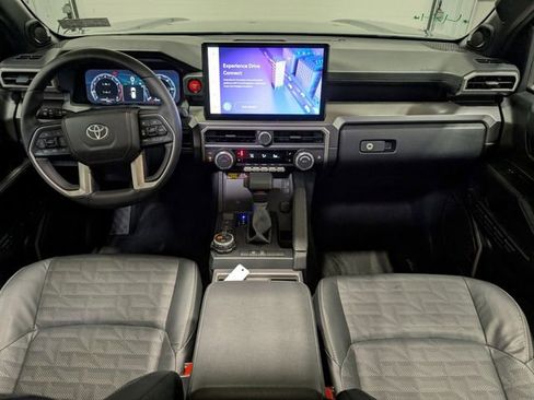 Used 2025 Toyota 4Runner TRD Off-Road Premium AWD/4WD image 11