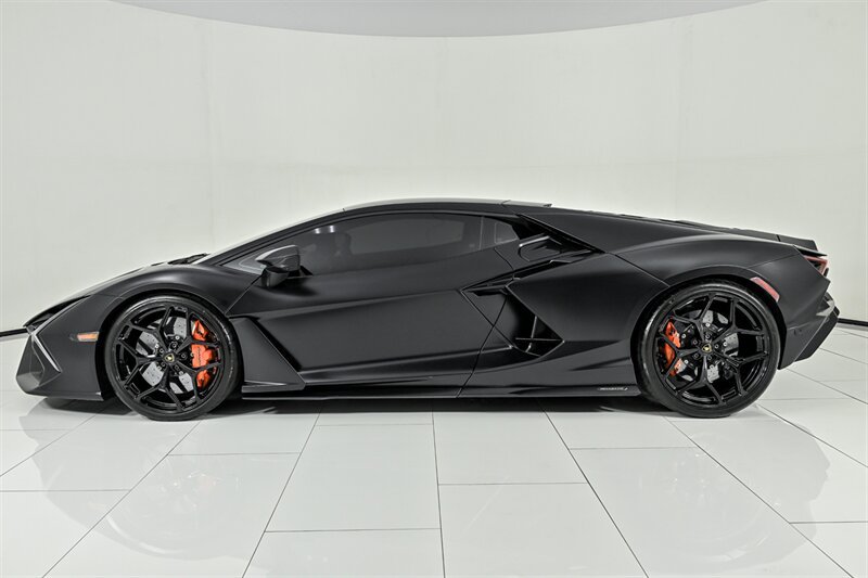 Used 2024 Lamborghini Revuelto AWD/4WD image 10