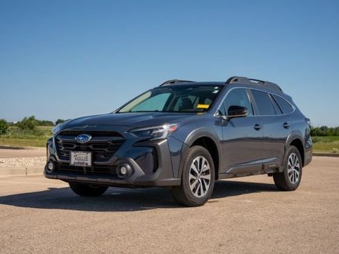 Used 2023 Subaru Outback Premium AWD/4WD image 3
