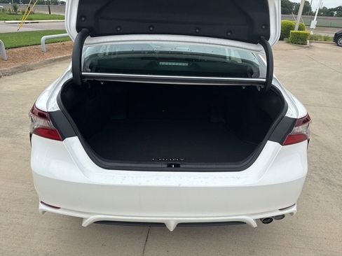 Used 2024 Toyota Camry SE FWD image 13