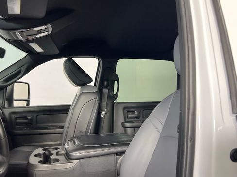 Used 2025 RAM 2500 Tradesman w/ Chrome Appearance Group image 22