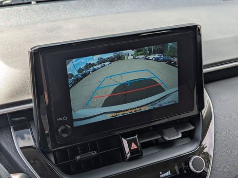 Used 2025 Toyota Corolla LE FWD image 17