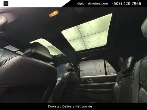 Used 2017 Ford Explorer Sport w/ Equipment Group 401A AWD/4WD image 28