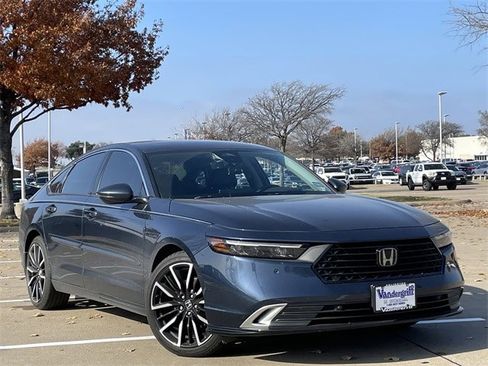 Certified 2023 Honda Accord Touring image 2