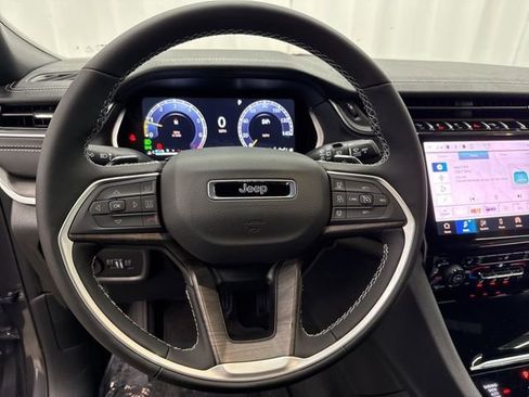 New 2025 Jeep Grand Cherokee L Limited w/ Trailer Tow Package image 14