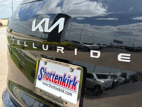 Certified 2023 Kia Telluride SX X-Line AWD/4WD image 11