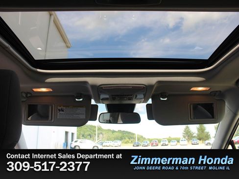 Used 2019 Toyota RAV4 XLE w/ Convenience Package AWD/4WD image 10