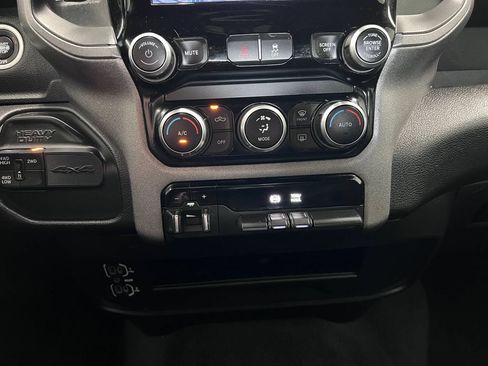 Used 2024 RAM 3500 Tradesman w/ Chrome Appearance Group AWD/4WD image 15