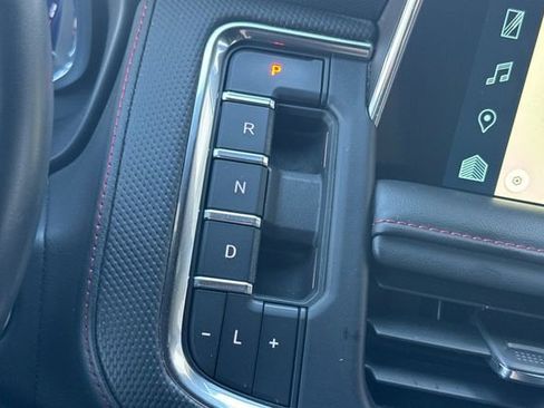Used 2024 Chevrolet Suburban RST RWD image 25