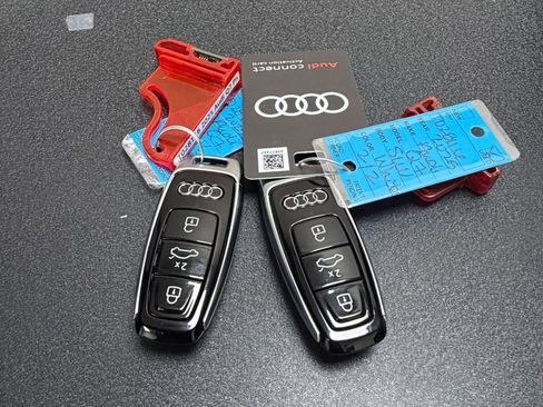 Certified 2025 Audi Q7 3.0T Prestige AWD/4WD image 8