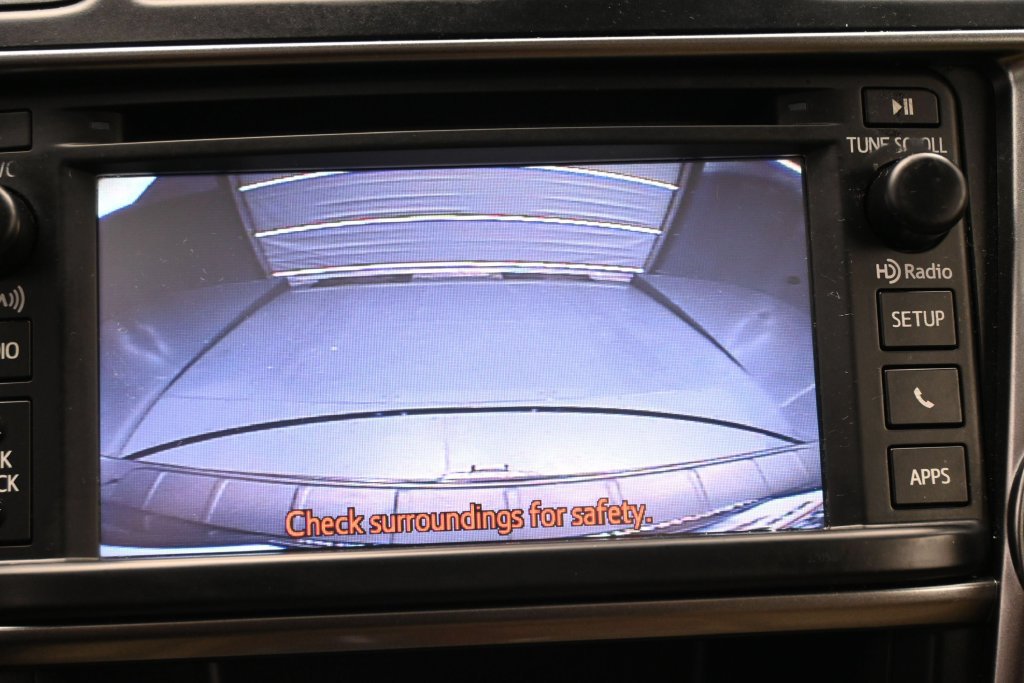 Used 2013 Toyota Highlander Limited AWD/4WD image 25