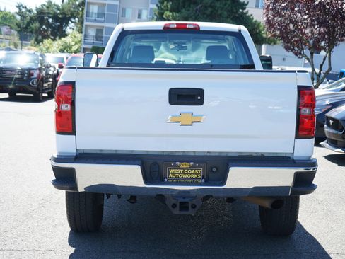 Used 2018 Chevrolet Silverado 3500 W/T AWD/4WD image 4