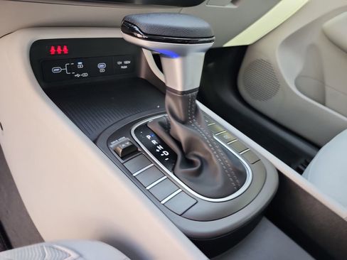 Certified 2026 Hyundai Kona SE FWD image 13