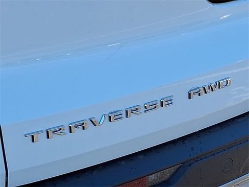 New 2026 Chevrolet Traverse LT image 18