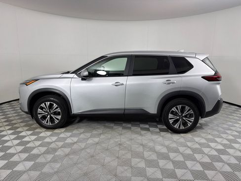 Used 2023 Nissan Rogue SV FWD image 8