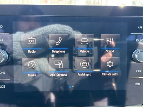 Certified 2025 Volkswagen Taos SE w/ Panoramic Sunroof Package image 15