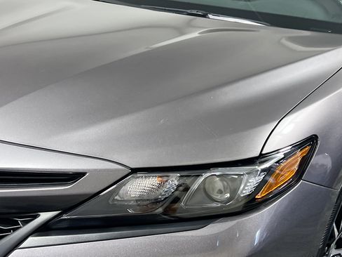 Used 2024 Toyota Camry SE FWD image 11