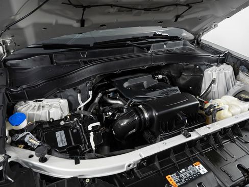 Used 2020 Ford Explorer XLT w/ Equipment Group 202A image 44